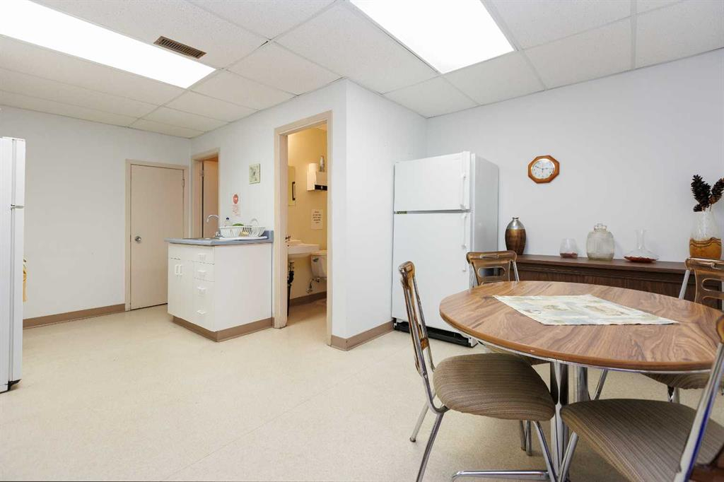 4730 50 Street, Red Deer, Alberta, T4N 1X2 (98138257)