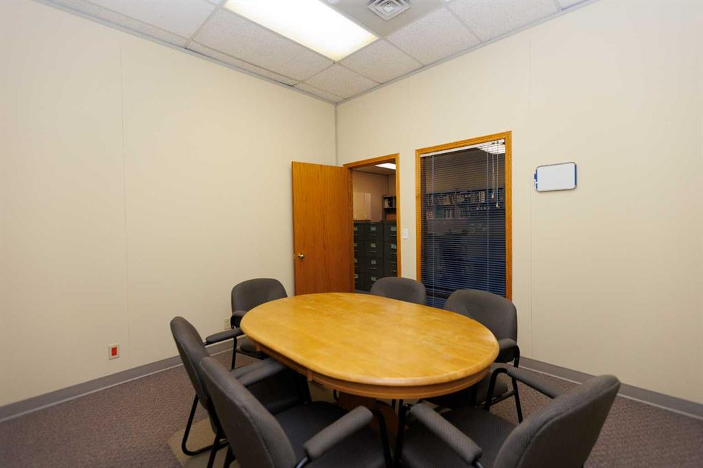 4730 50 Street, Red Deer, Alberta, T4N 1X2 (98138257)