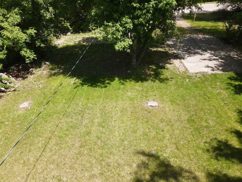 5040, 5042 47 Street, Sylvan Lake, Alberta, T4S1X9 (98350165)