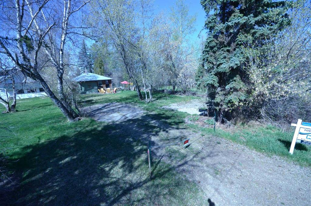 5040, 5042 47 Street, Sylvan Lake, Alberta, T4S1X9 (98350165)
