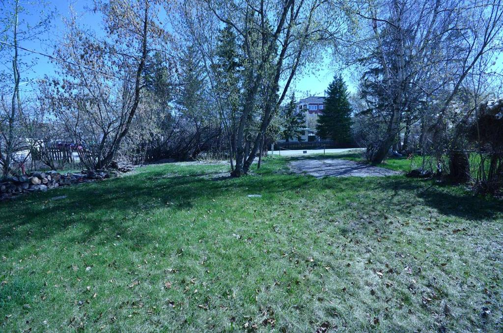 5040, 5042 47 Street, Sylvan Lake, Alberta, T4S1X9 (98350165)
