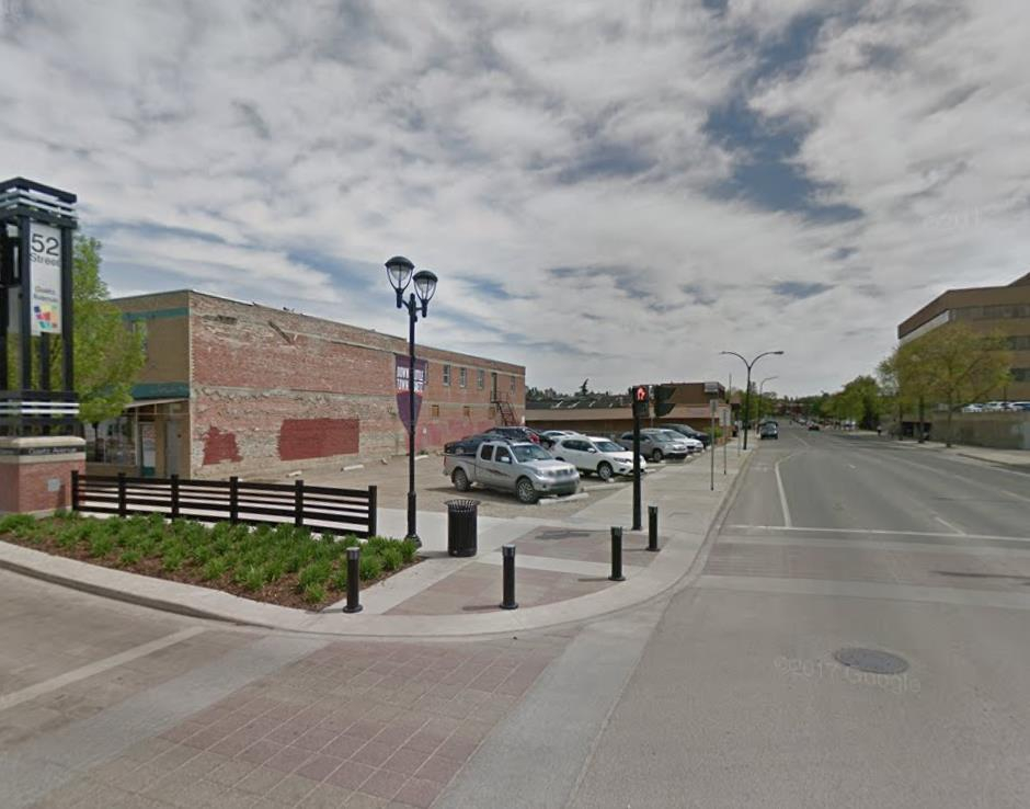 5201 50 Avenue, Red Deer, Alberta, T4N4B4 (98527132)