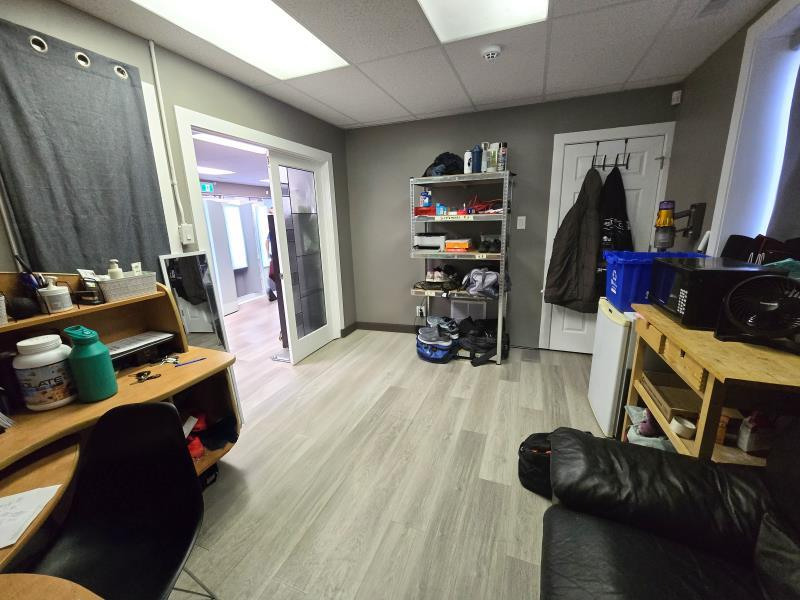 3-4418 50 Avenue, Red Deer, Alberta, T4N 3Z6 (98904769)