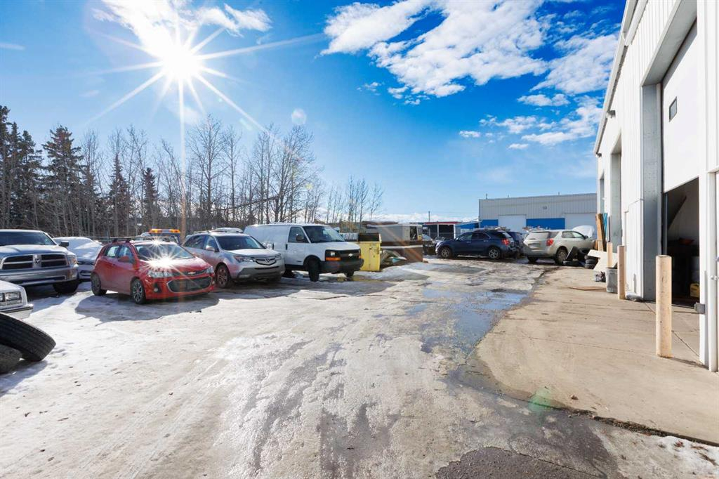 1, 2, 3-8121 49 Avenue Close, Red Deer, Alberta, T4P 2V5 (98958443)