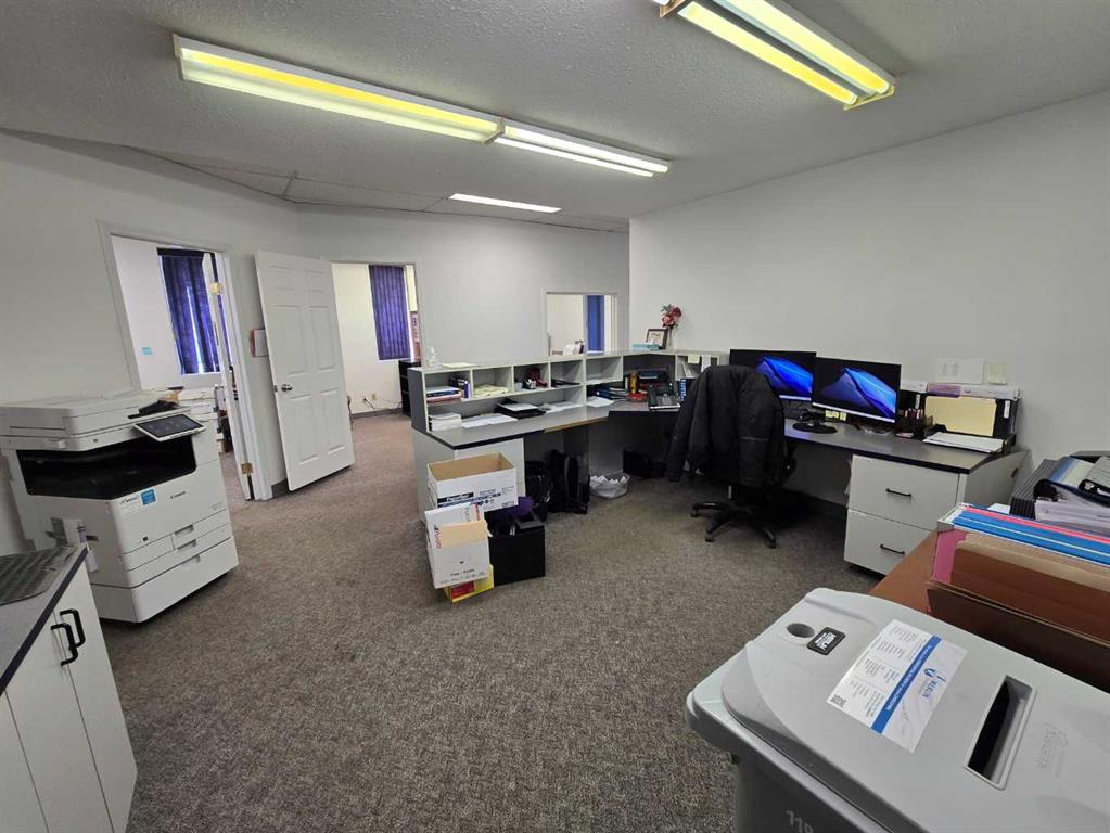 170-8319 Chiles Ind Avenue, Red Deer, Alberta, T4P 2V5 (99232531)