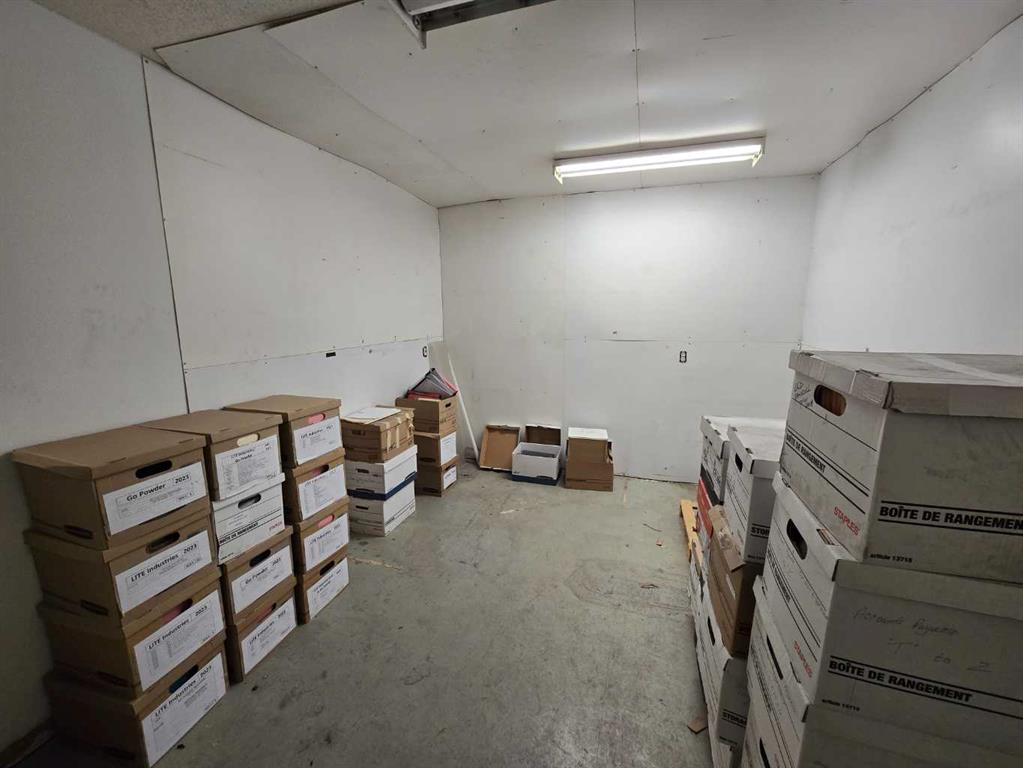 170-8319 Chiles Ind Avenue, Red Deer, Alberta, T4P 2V5 (99232531)