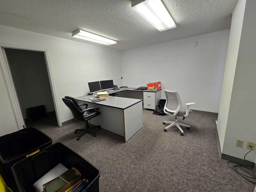 170-8319 Chiles Ind Avenue, Red Deer, Alberta, T4P 2V5 (99232531)