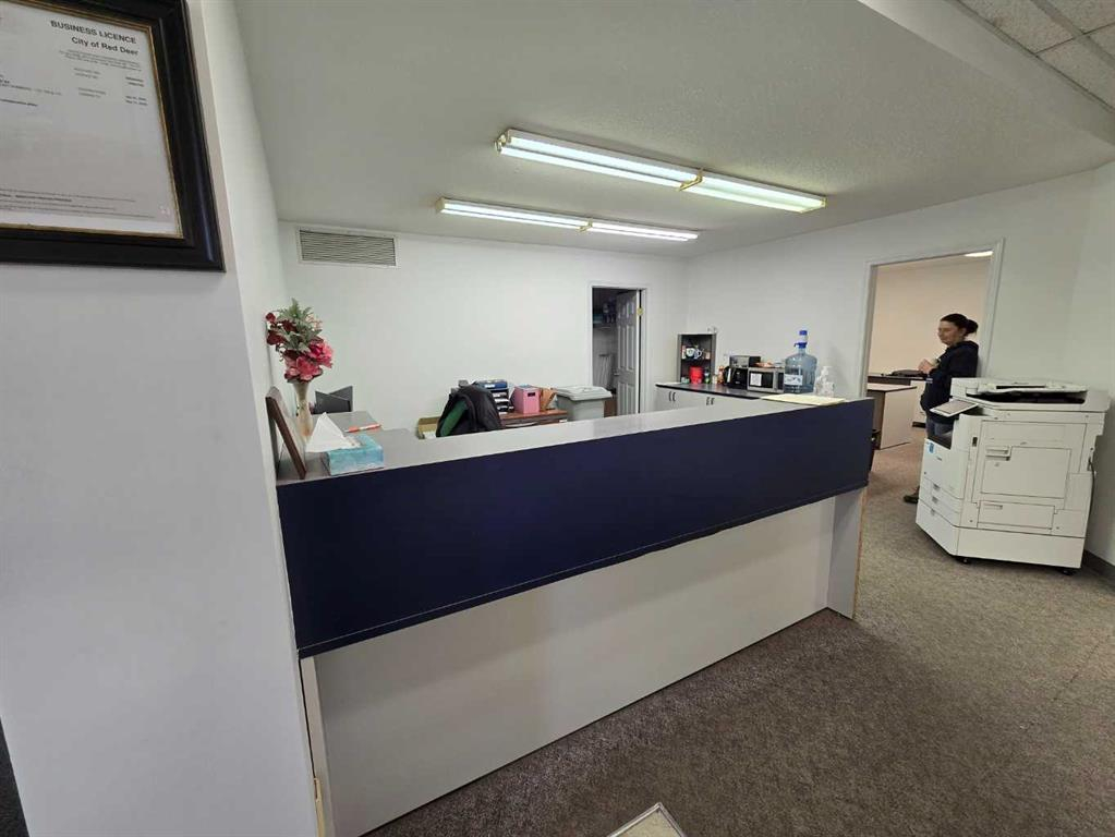 170-8319 Chiles Ind Avenue, Red Deer, Alberta, T4P 2V5 (99232531)