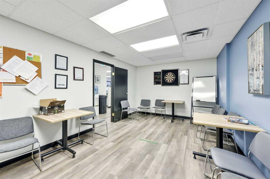 302-4702 49 Avenue, Red Deer, Alberta, T4N 3W2 (99666128)