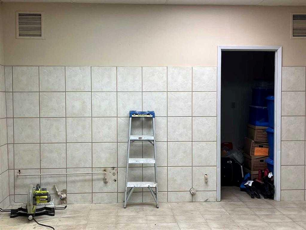 101-5121 50 Avenue, Red Deer, Alberta, T4N 4B6 (99944128)